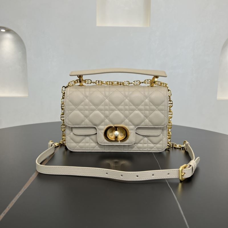 chr1st1an D10r montaigne bags